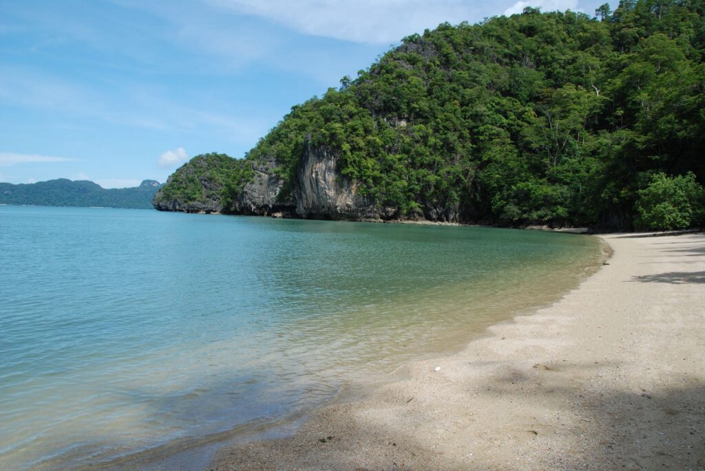 best snorkeling and diving spots in langkawi tanjung rhu beach