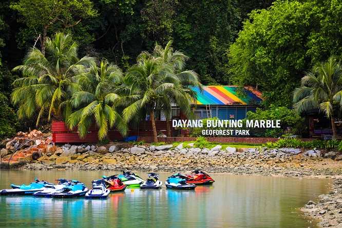 Jetski in Dayang Buting Lake during Langkawi Island Hopping tour 